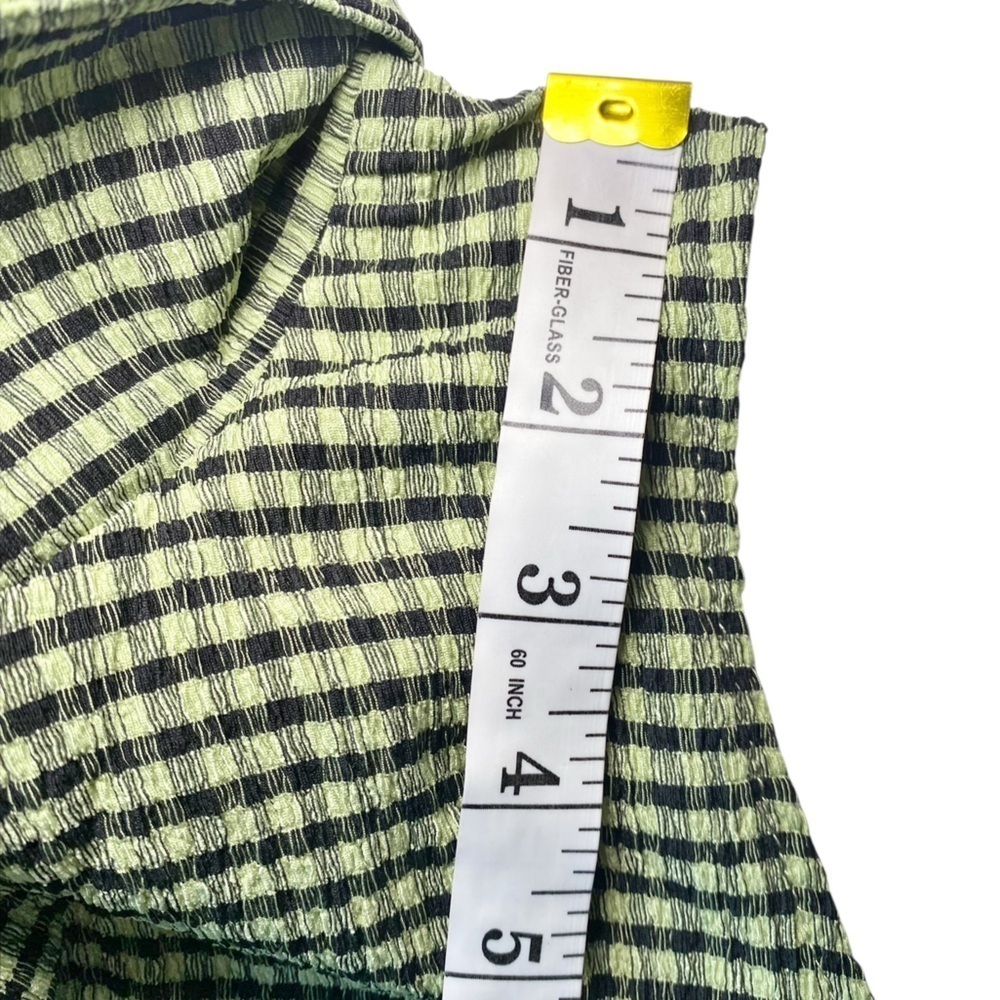 Dazy Green and Black Gingham Sleeveless Button Down Women's Top - Picture 10 of 12
